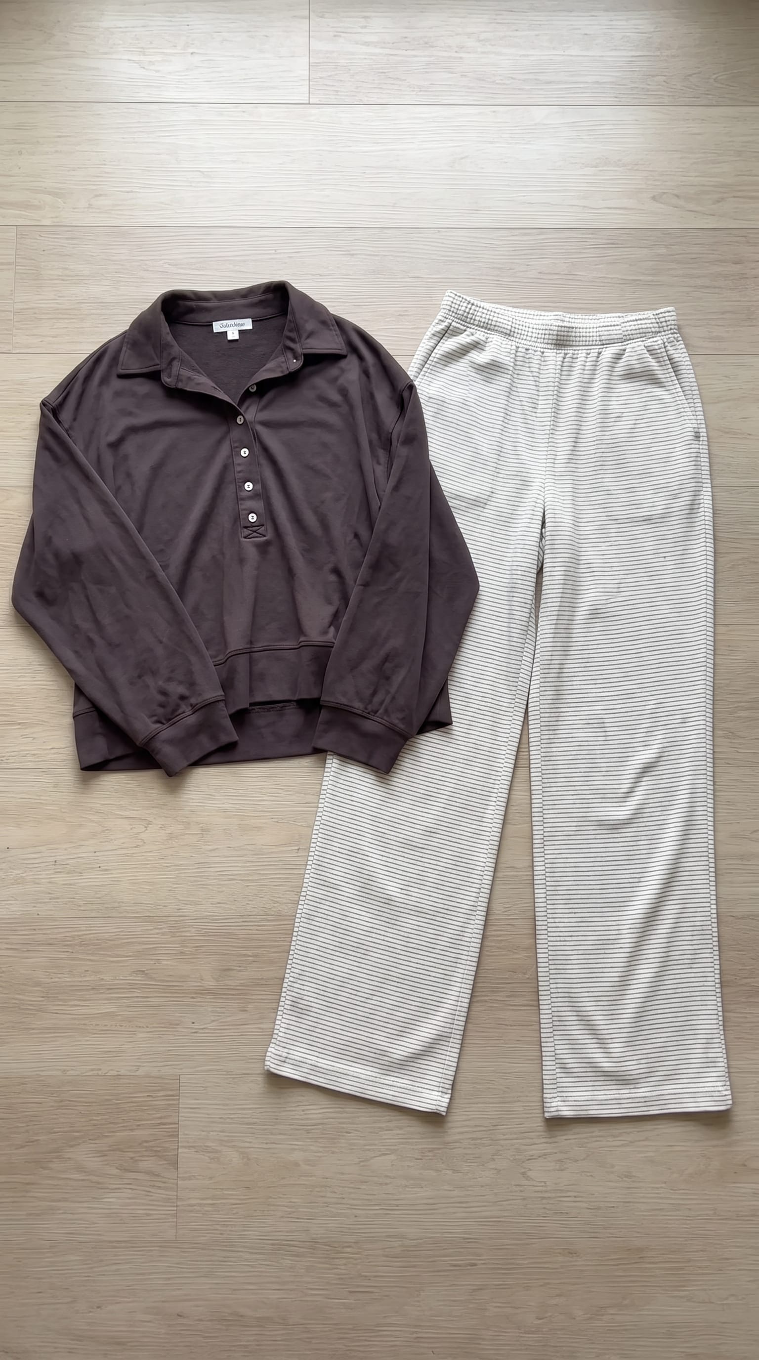 Off-White Trousers Outfit Women: Summer Minimalist Style flat-lay
